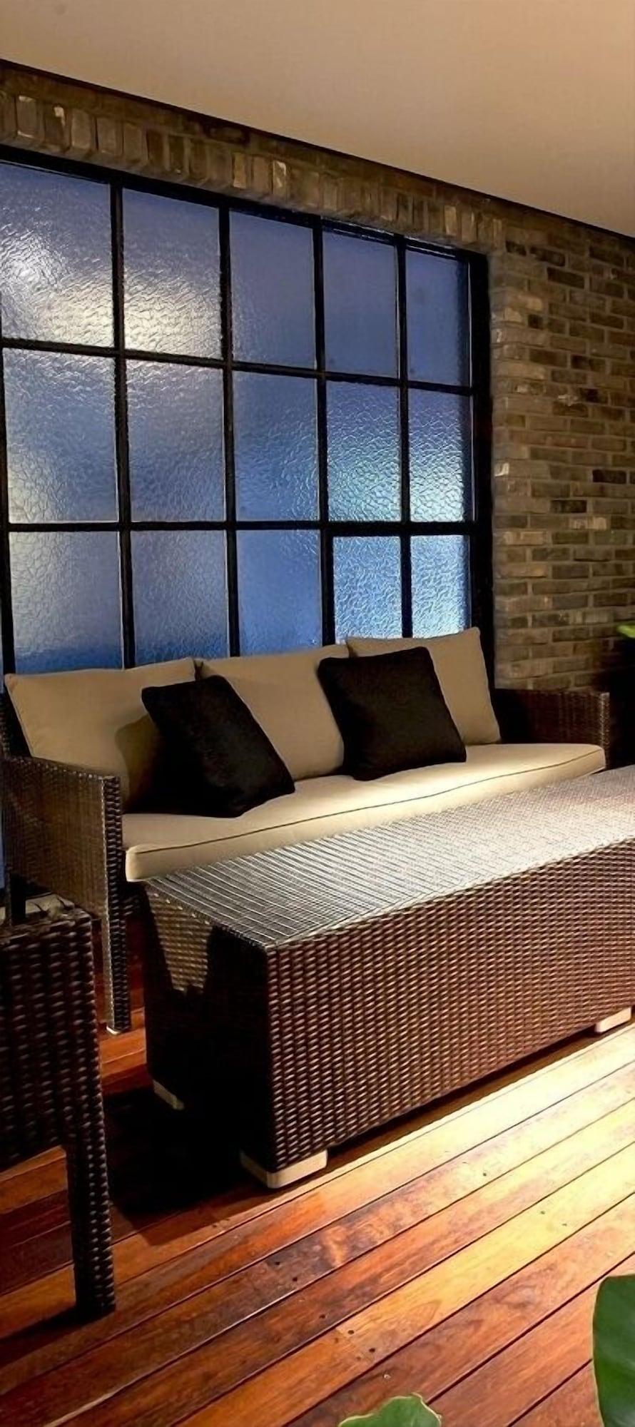 Js The Classic Hotel Osan Esterno foto